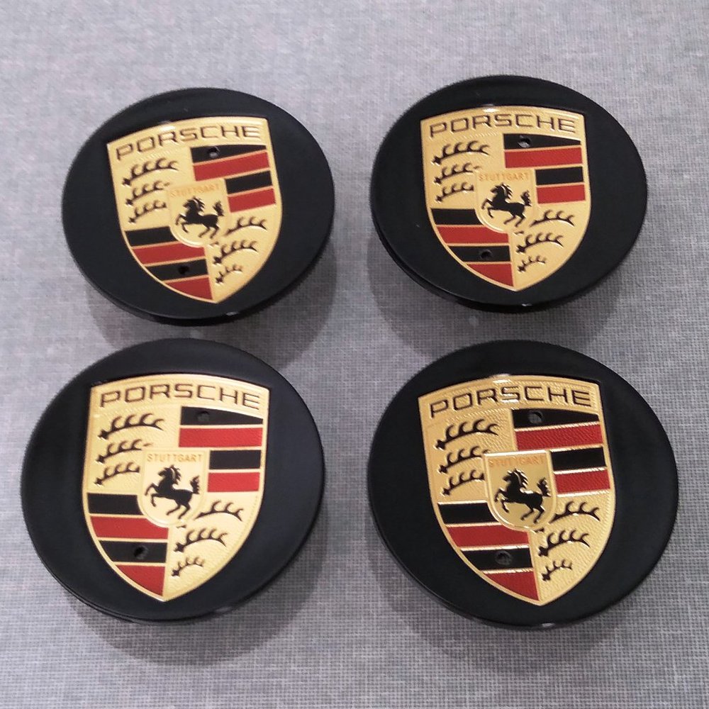 65mm Gloss Black Center Caps, Set Of 4 65mm Macan Gloss Black Center Caps